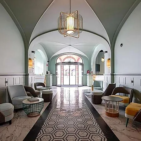Grand Bristol By Collection Otel 4*