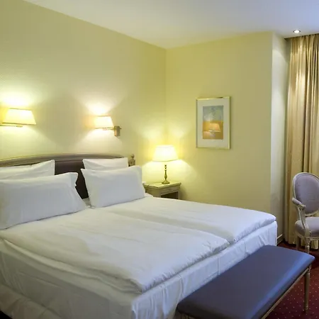 Grand Bristol By Collection Hotel